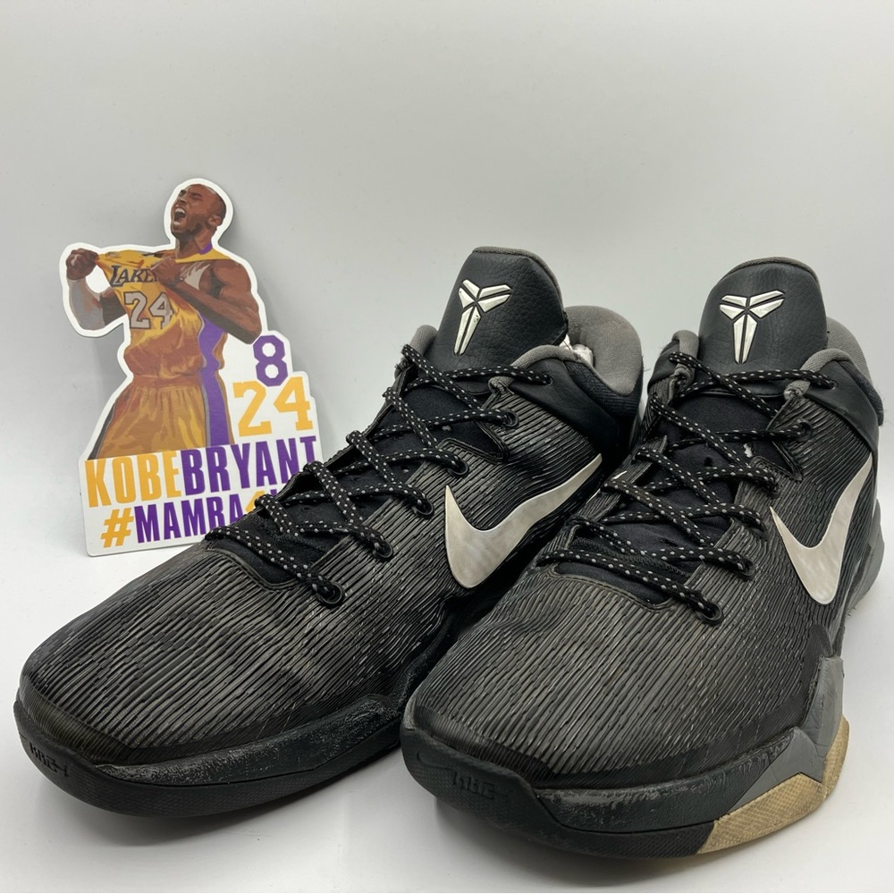 Nike Kobe Bryant 7 VII Zoom Black Wolf Grey Mamba Men’s Shoes Size 13 - Picture 2 of 16